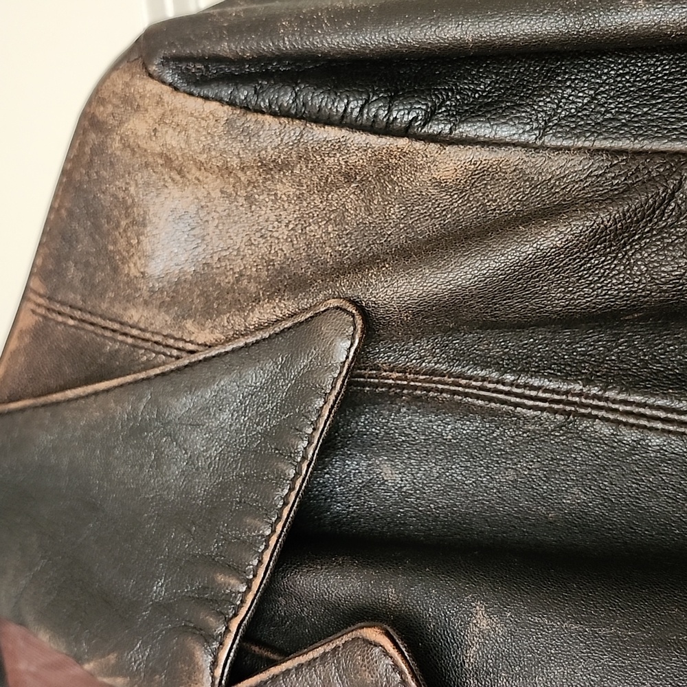 Wilson's Distressed Leather Jacket - Picture 6 of 6